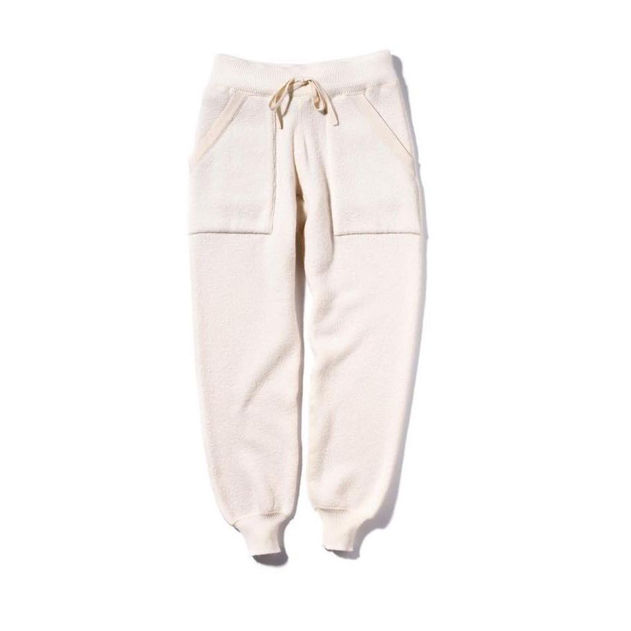 パンツ¥69,000(フェニックスインターナショナル〈サイドスロープ〉)