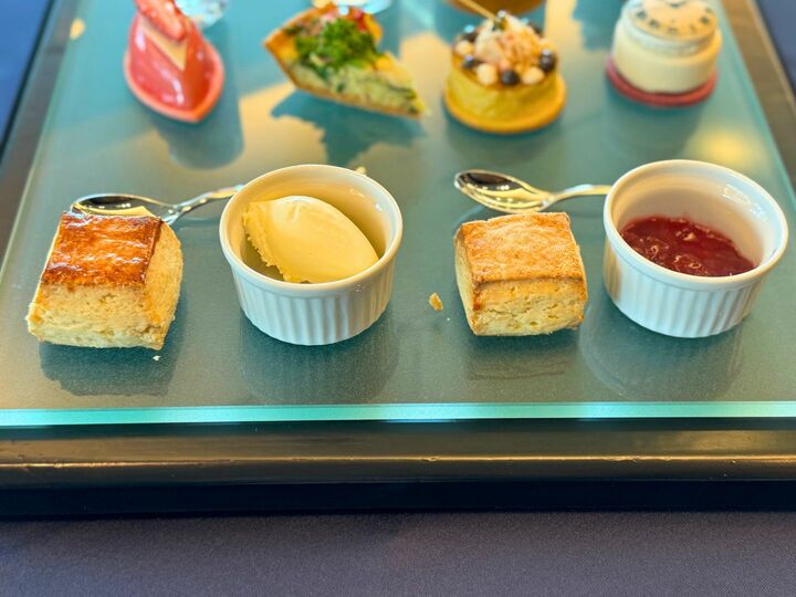 ホテル_10,東京_10,スイーツ_10,いちご_5,時計_8,高級時計_8