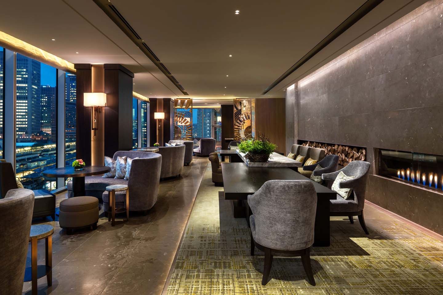 MOTIF RESTAURANT & BAR/フォーシーズンズホテル丸の内 東京