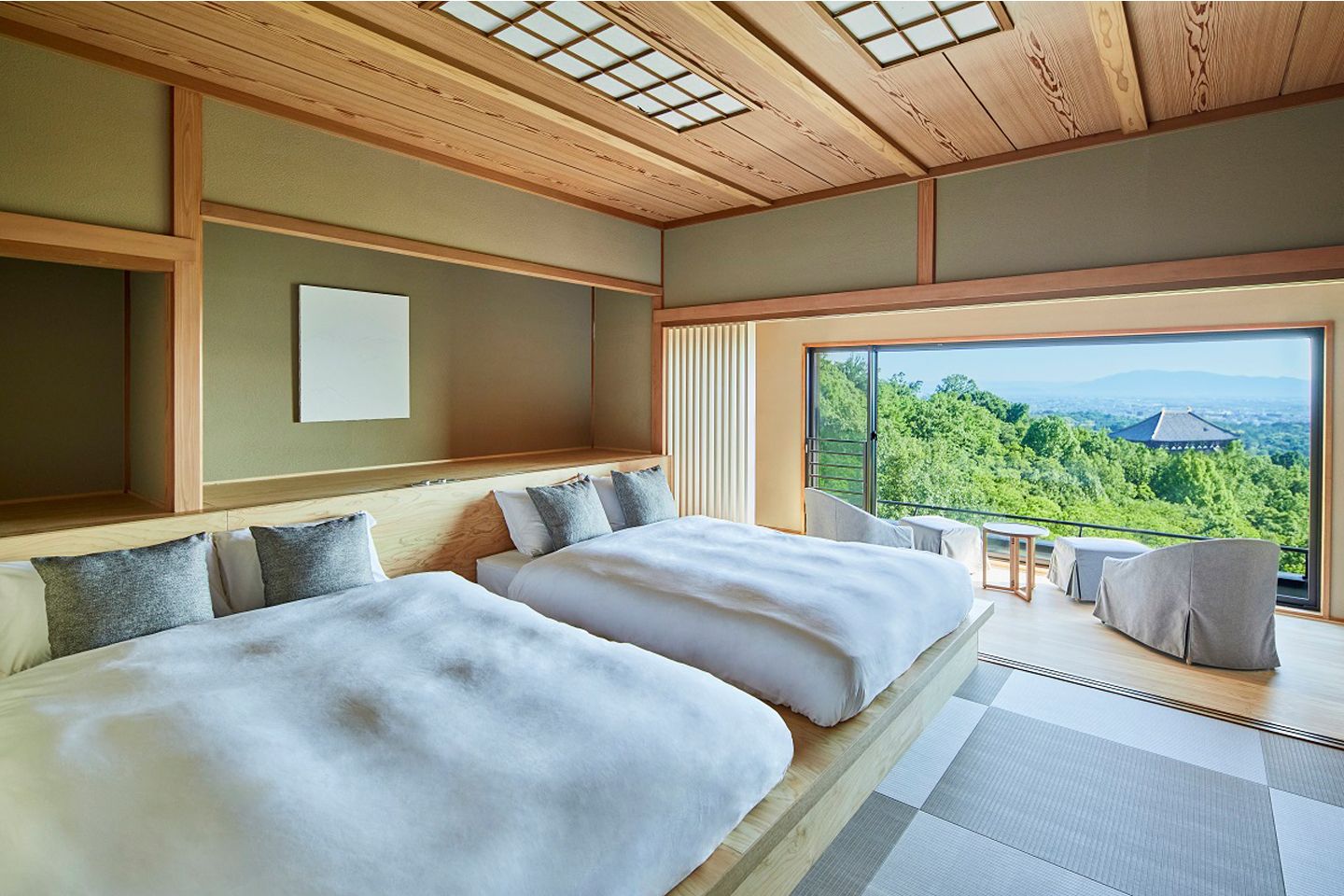 奈良の歴史ある風景を一望できる客室
