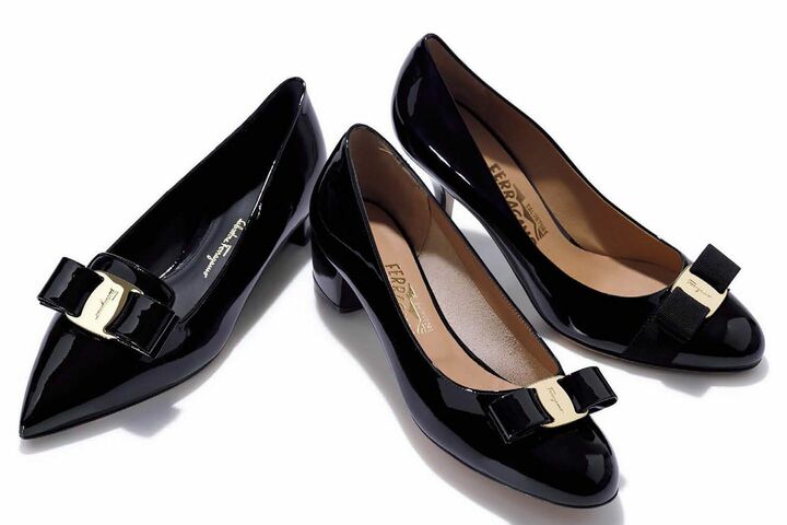 左／靴［ヒール1cm］￥80,000・中／靴［ヒール3cm］￥74,000・右／靴［ヒール7cm］￥76,000（フェラガモ・ジャパン〈サルヴァトーレ フェラガモ〉）　[Precious2019年3月号166ページ] 　