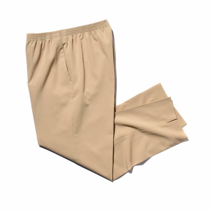 パンツ¥21,000(アントリム〈セラードアー〉)