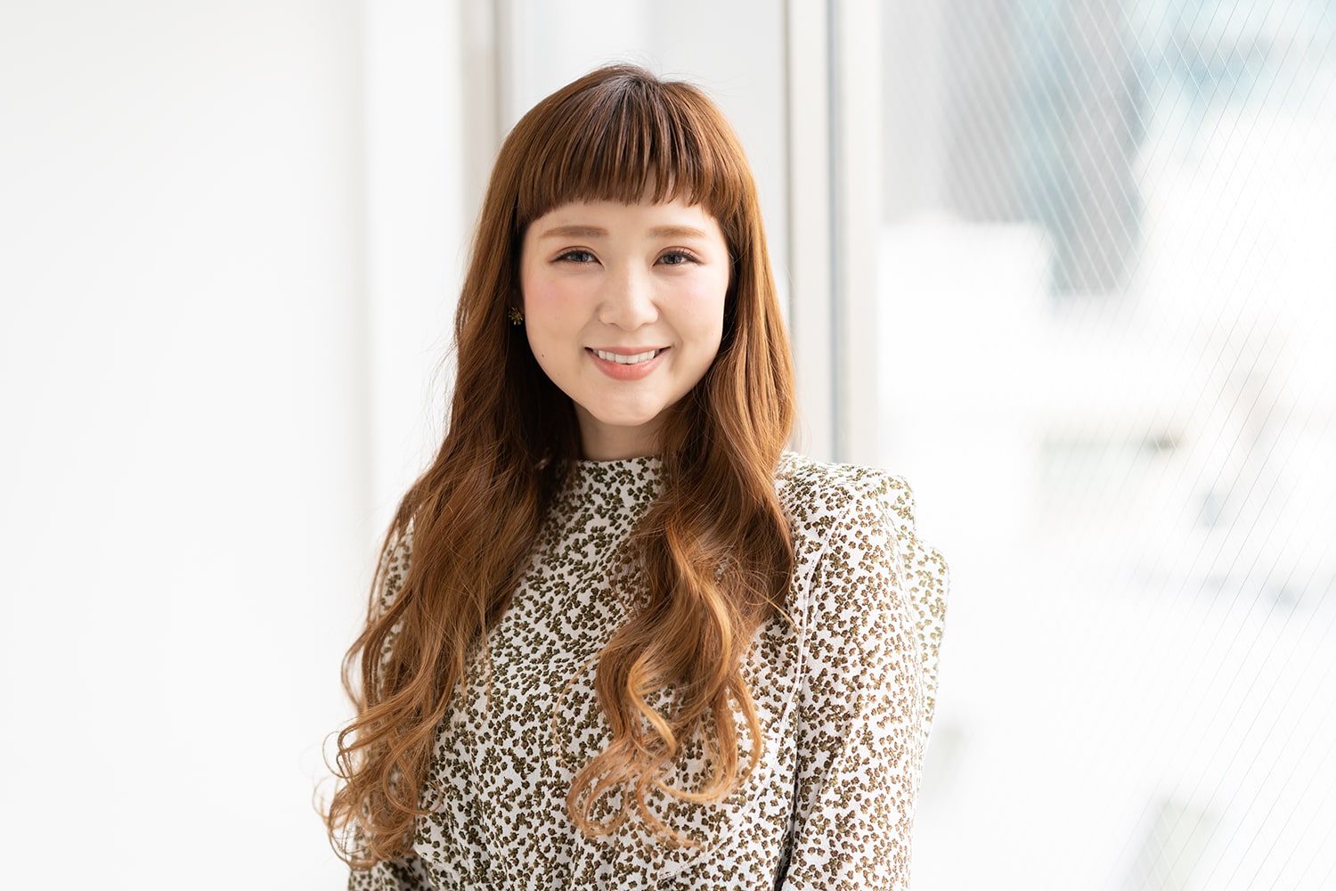 DIFINO akasaka スタイリスト・槌田美希さん。温泉が大好きで、休日にはふら~っと泊まりがけで出かけるとか。「今まで近場ばかりだったので、今度は遠くの温泉に行きたいですね」