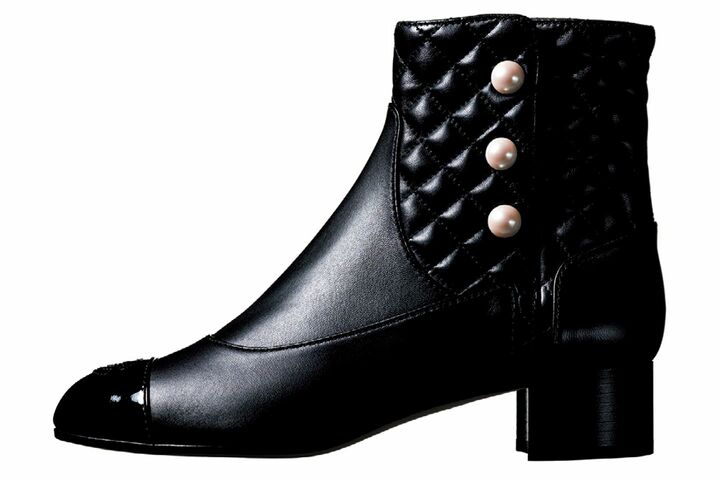 靴￥165,000【ヒール：4cm】（シャネル）　[Precious2018年11月号123ページ]