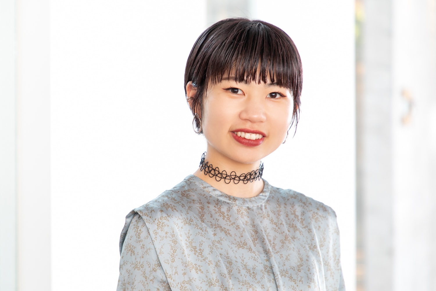 kakimoto arms 新宿店 カラーリスト・赤松初美さん。月に2・3回は美術館に行っているという赤松さん。「上野美術館や森アーツ美術館など、ちょっと変わった展示も多くて楽しいです。絵画は色の組み合わせ方など、カラーの参考にもなっています」Instagramアカウント@ahatsumi1114