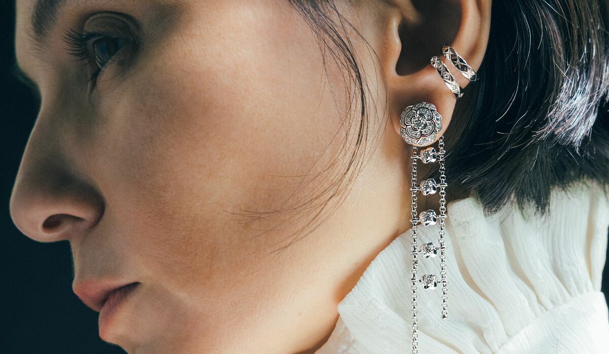 【大ぶりで顔周りが華やかになる♡】CHANEL イヤーカフ 大ぶりで顔周りが華やかになる♡】CHANEL イヤーカフ