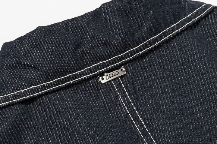 「ヘルノ」のデニムウエア