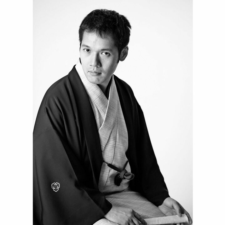 1983年、東京都生まれ。’07年に3代目神田松鯉さんに弟子入りし、講談の世界へ入るが、’12年には早くも二ツ目に昇進。35歳という若さで130以上ものネタをもち、躍動感あふれる語り口が人気。撮影/栗田 論
