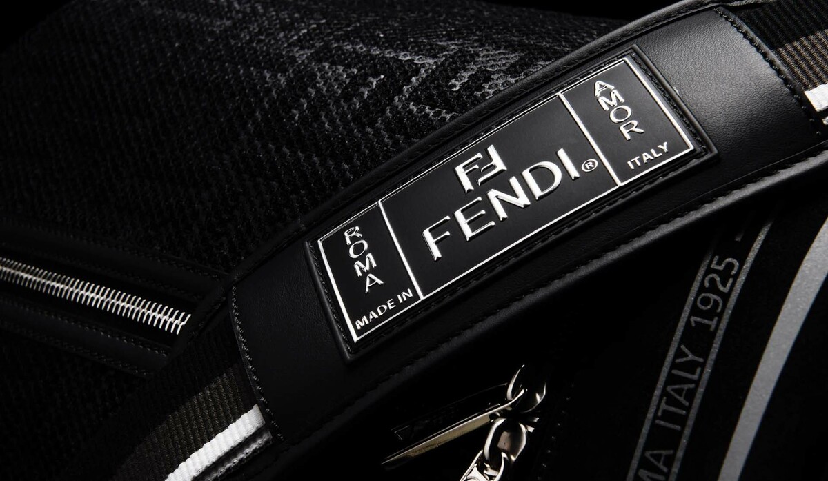 フェンディのアイコンバッグ「モン トレゾール」に待望のメンズモデル