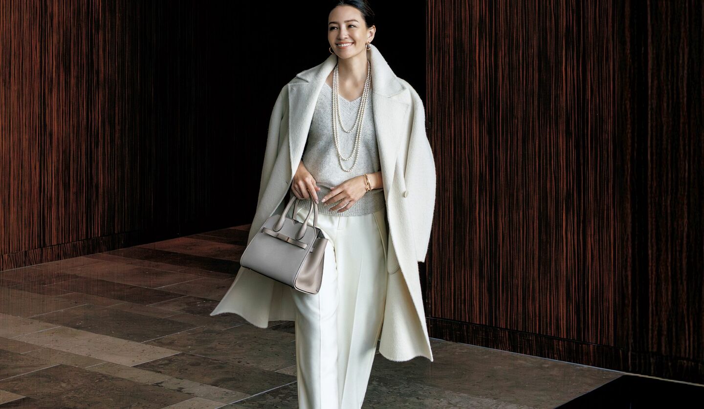 ジョゼフのシャギーコートを着用したモデル