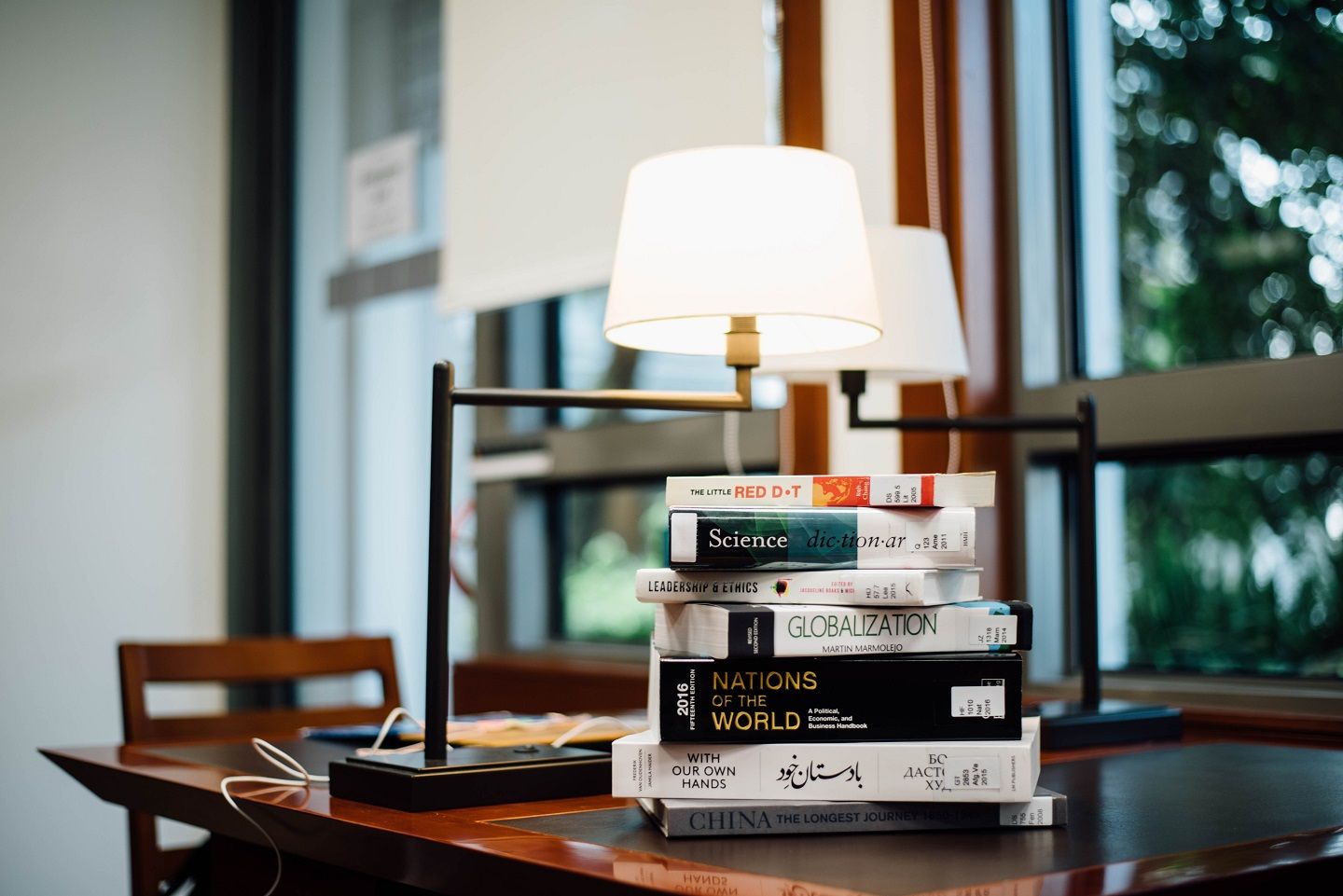 本屋さんや電子書籍を活用して旬な知識を得る