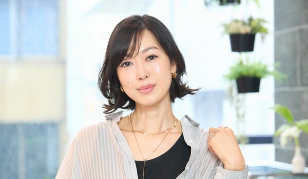 【面長顔×ボブ】ひし形シルエットで自然にリフトアップ！　圧倒的小顔見えがかなう抜け感ボブ