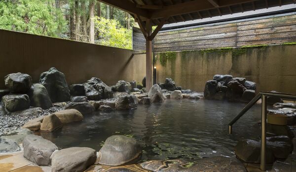 【プロも惚れ込む近畿の名湯 vol.２】戦国一の美女も癒した歴史ある温泉を秘湯の一軒宿で満喫する「須賀谷温泉」