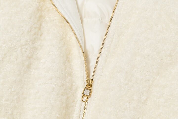 「タトラス」のダウンウエア