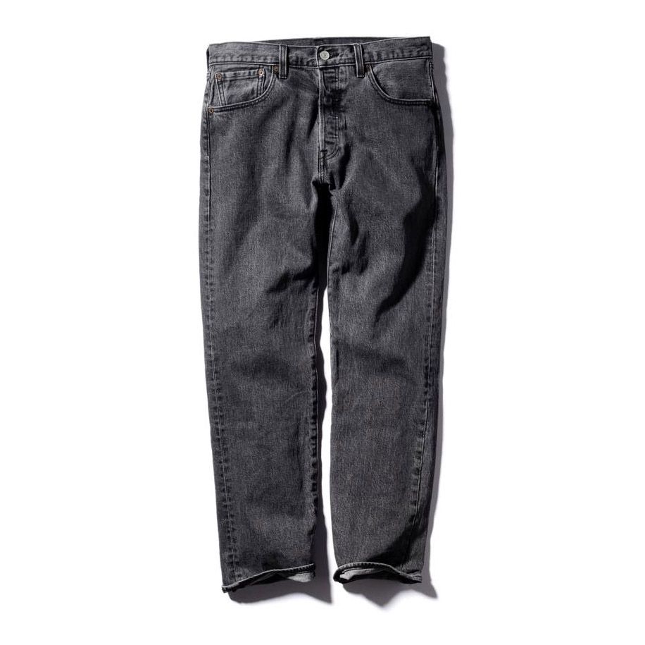 パンツ¥12,000(リーバイ・ストラウス ジャパン〈リーバイス®〉)
