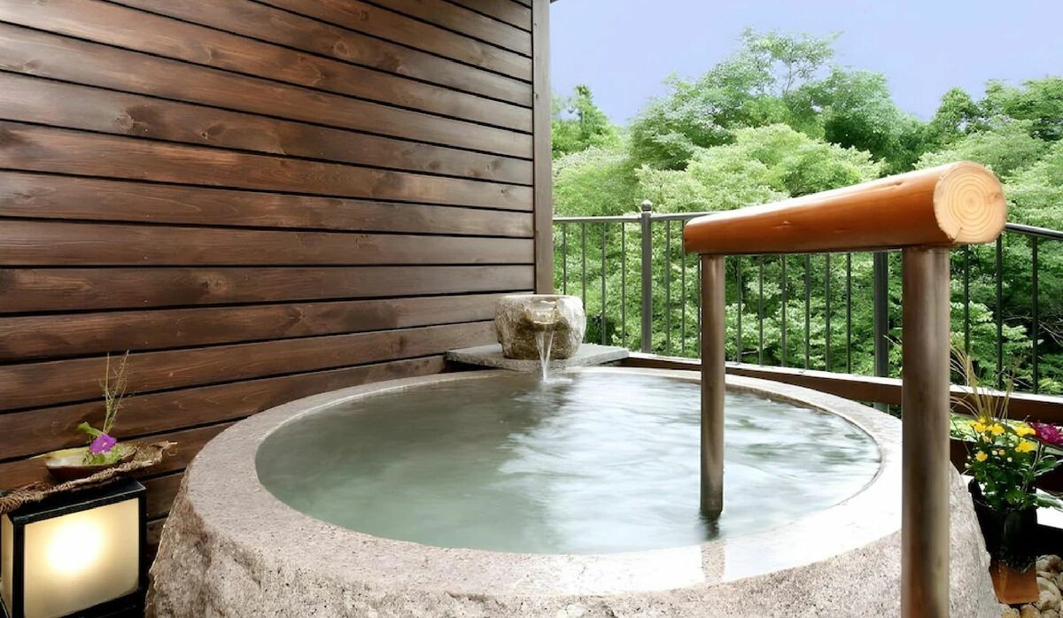 【開運を求めて訪れたい名宿 vol.４】「新木鉱泉」｜水風呂が主役のサウナが斬新！名湯「卵水」に包まれる至福のひとときのサムネイル画像