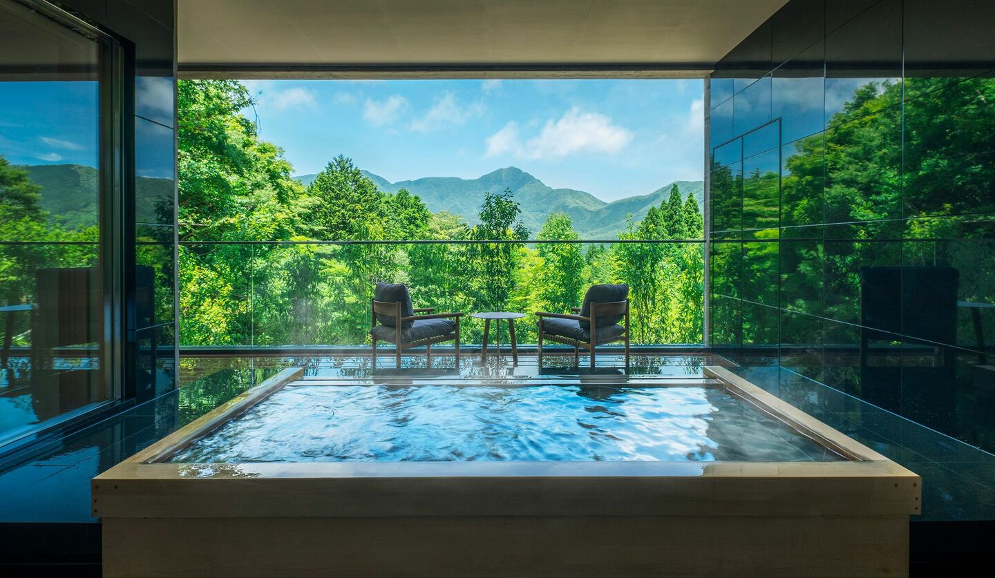 箱根に位置する星野リゾートの温泉旅館「界 仙石原」
