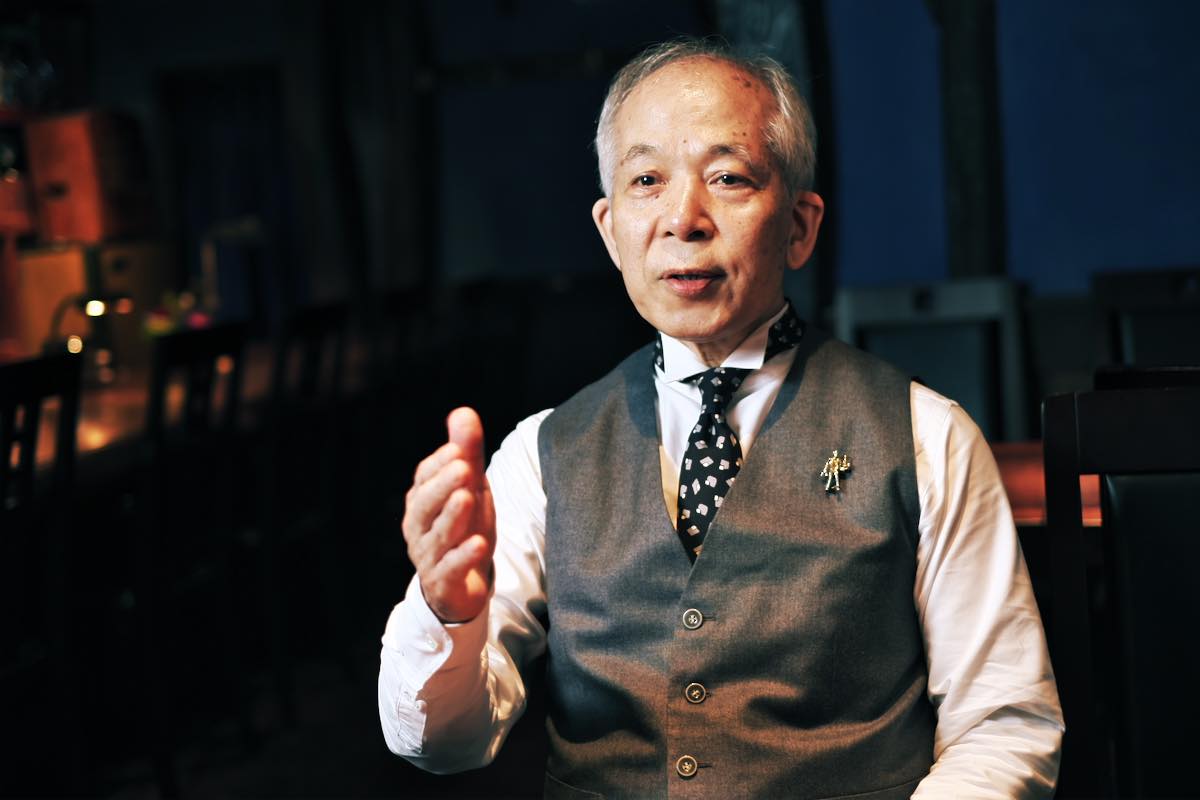 『バー・ラジオ』尾崎浩司氏が語る、洒落ているところが南青山の独自性【後編】