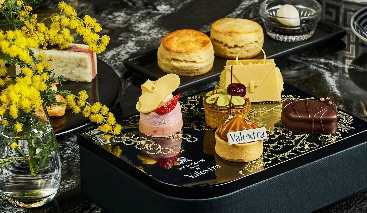 「セント レジス ホテル 大阪」の「セントレジスアフタヌーンティー with ヴァレクストラ ― イジィデ・イン・ブルーム ―」の画像
