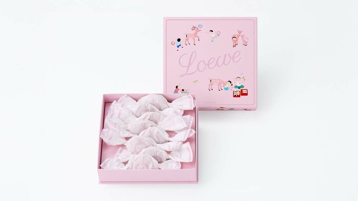 ロエベの「LOEWE × Suna Fujita」発売記念限定スイーツギフト