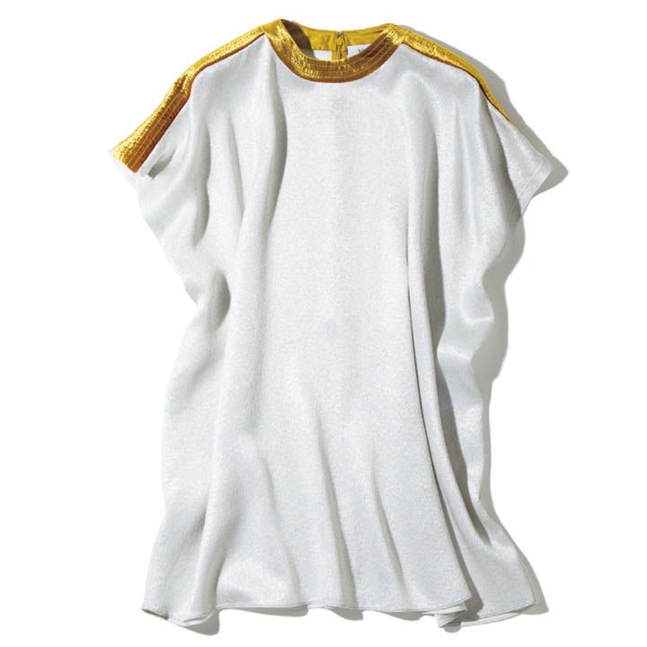 プルオーバー¥193,000(ヴァレンティノ ジャパン〈ヴァレンティノ〉)