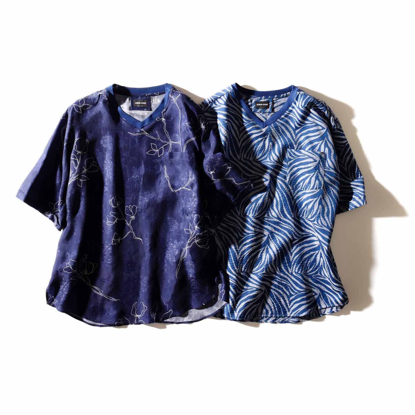 Tシャツ(左)¥151,800・(右)¥92,400(ジョルジオ アルマーニ ジャパン)
