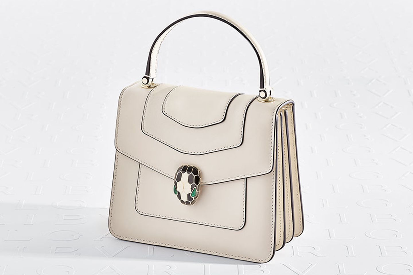 ブルガリのバッグ「SERPENTI FOREVER(セルペンティー フォーエバー)」