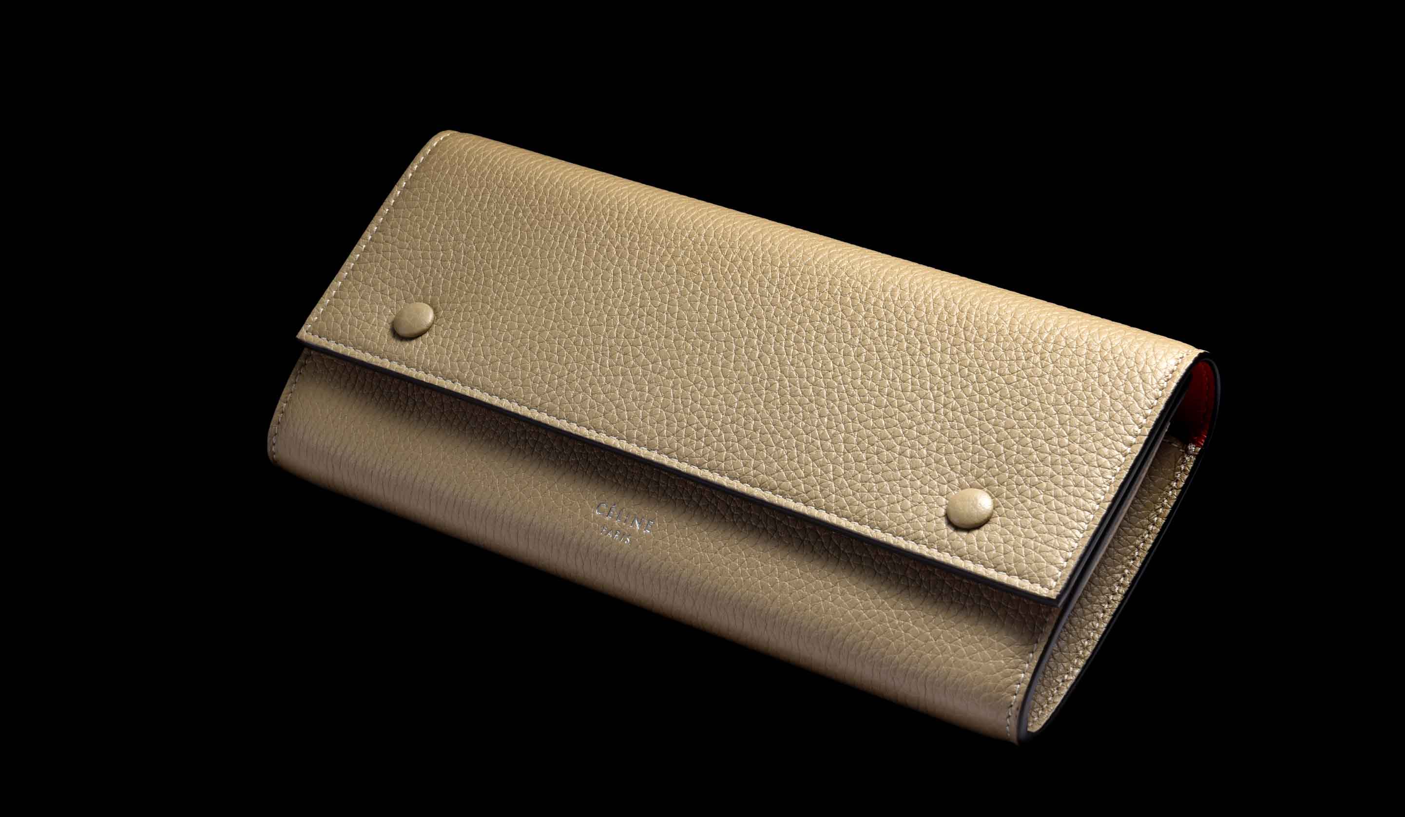 【W20×H11cm】財布¥80,000(セリーヌ ジャパン)