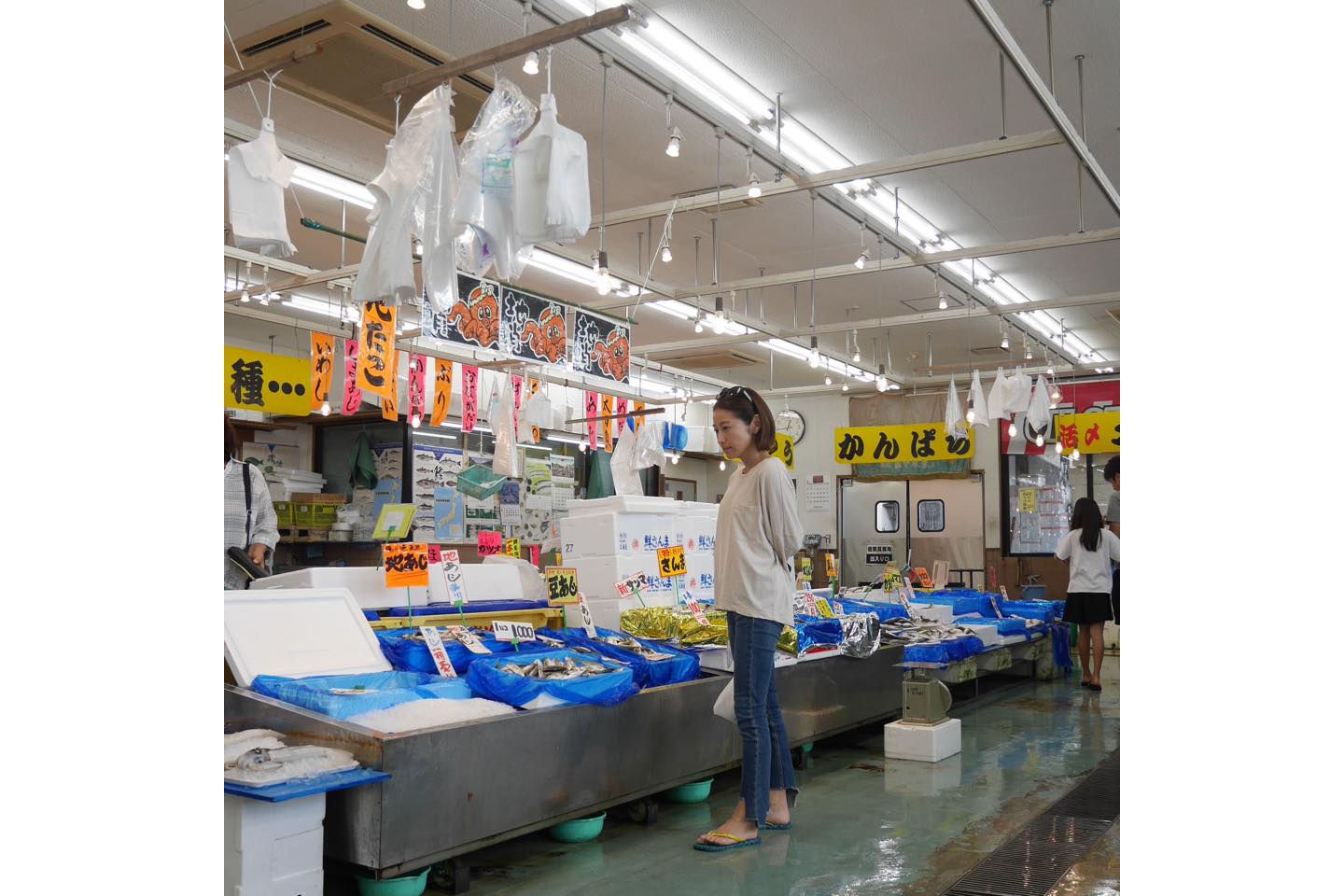 地場の採れたてのお魚を、自宅で一匹おろしていただくと、その新鮮さに驚きます!