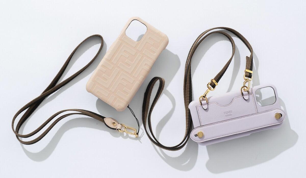 FENDI - ☆FENDI iPhone11☆ ストラップ付きケース ハンズフリーで使える！フェンディから登場した、iPhone11用の