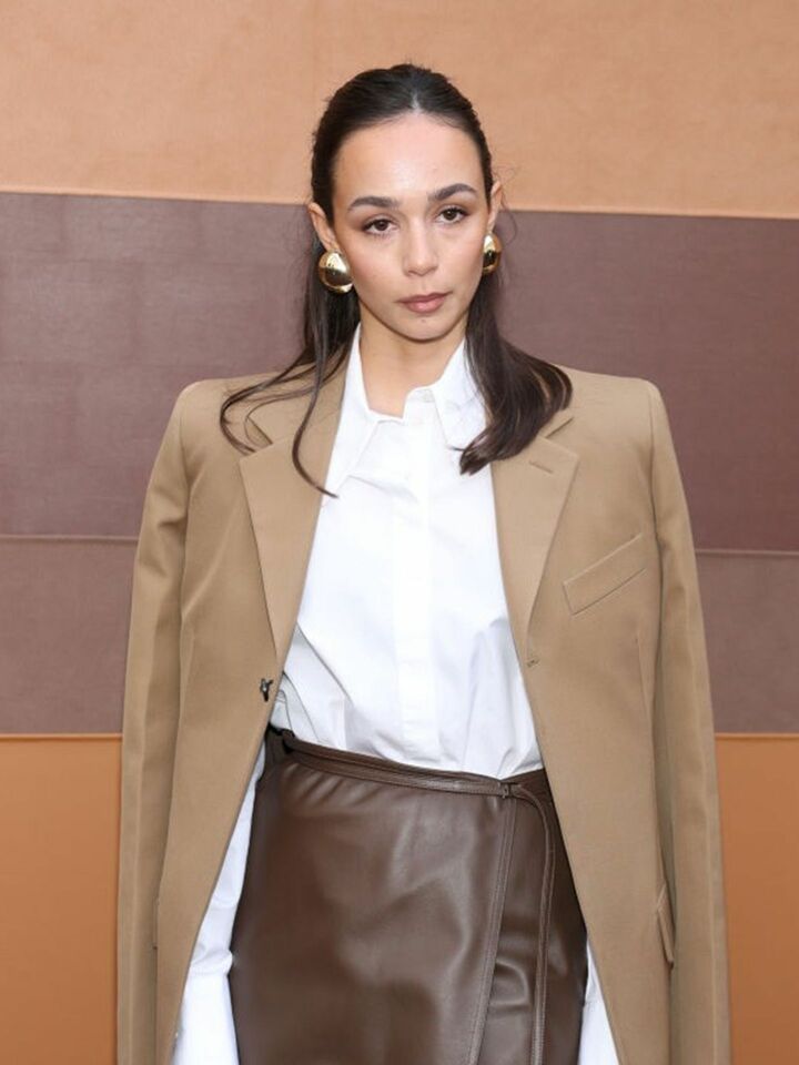 40代　髪型_7,ヘアアレンジ_7,セレブ_7,ミディアムヘア_7