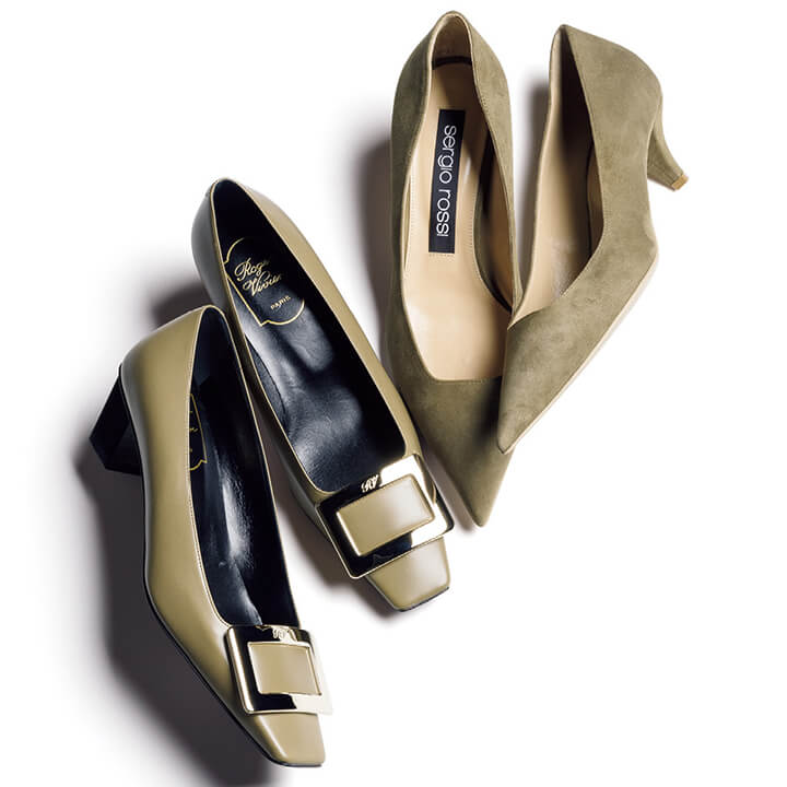 左／サンドベージュ系のカーキとゴールドのバックルのコンビネーションが上品です。靴￥87,000（ロジェ・ヴィヴィエ・ジャパン）、右／名品スエードパンプスも旬色なら、たちまち高感度な足元になります。靴￥69,000（セルジオ ロッシ）　[Precious2019年1月号128ページ] 