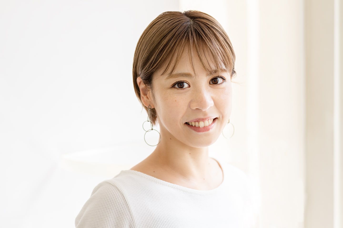 apish cherie 店長・井原早紀さん。2年前からゴルフが趣味に。「上司に誘われたのがきっかけで始めました。100を切るのが目標です」Instagramアカウント@iharasaki