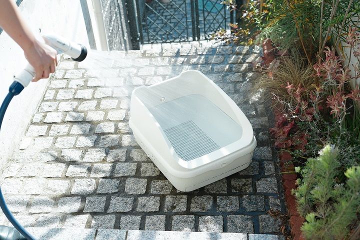 清潔な状態を保ち、「トイレをしたくなる」環境づくりをしてあげるのは、飼い主さんのお仕事。まるっと水洗いも可能です!