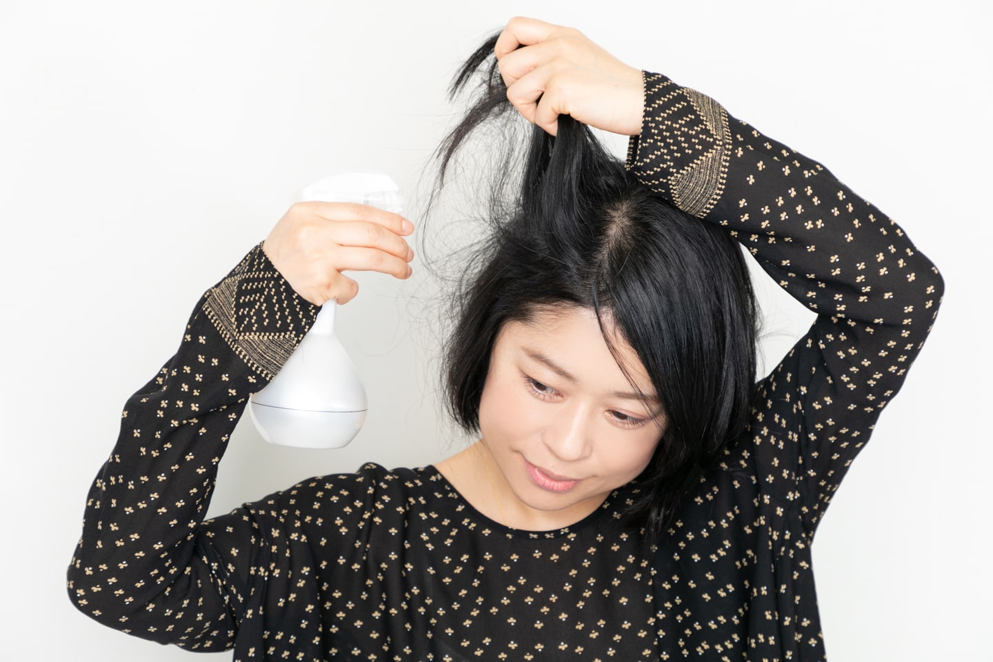 表面ではなく根元をしっかり濡らすこと。