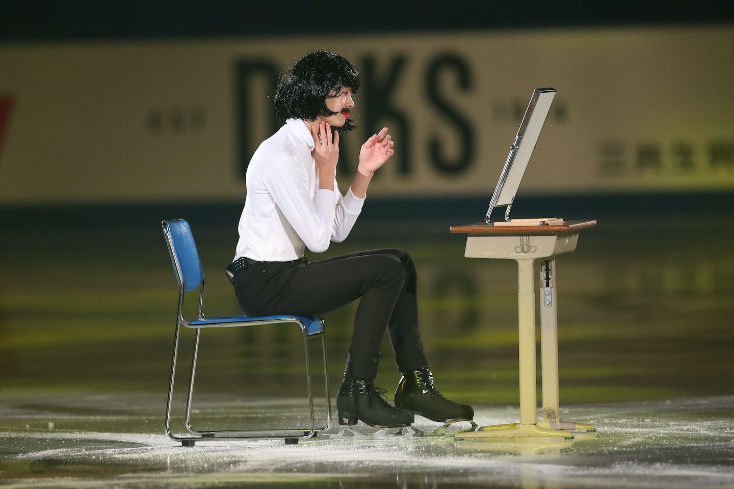 エキシビションで演じたクイーンの「I want to break free」ではこんな演出も。写真:坂本 清/アフロ