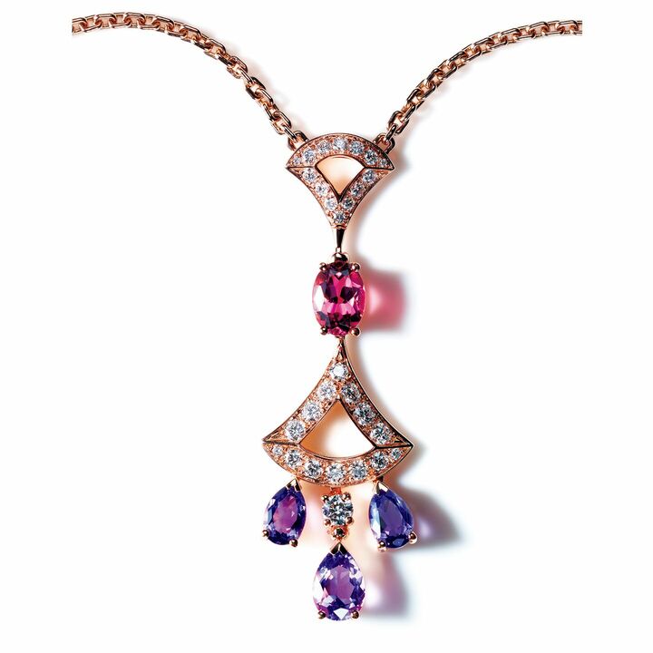 『ディーヴァ ドリーム』ネックレス［ピンクゴールド×アメシスト×ピンクトルマリン×ダイヤモンド］￥930,000（ブルガリ）　[Precious2019年4月号154-155ページ] 