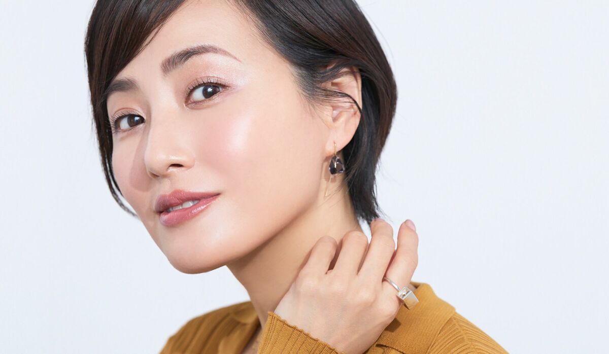 40代からの 肌診断 毛穴 シワ たるみ 今の肌状態や顔の形状変化を診断し 正しいケア方法が分かる Precious Jp プレシャス