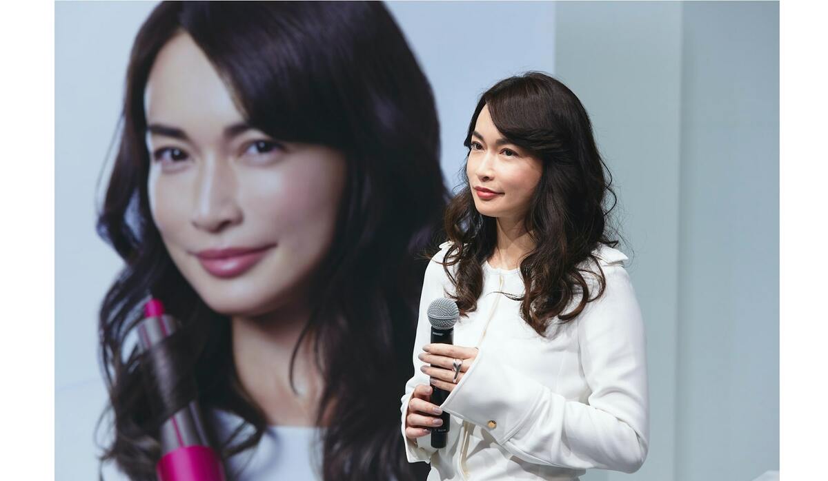 ダイソン 「ヘアビューティーアイコン」に、女優の長谷川京子さんが 
