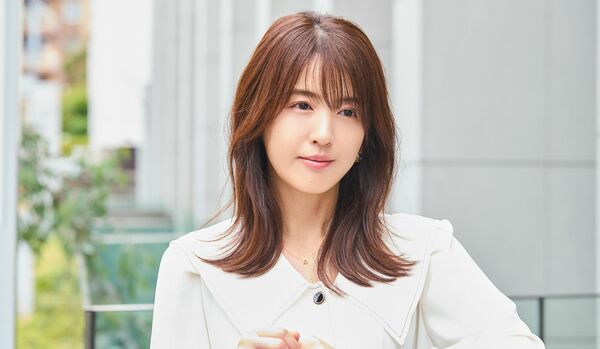 【面長顔×ミディアム】前髪×サイドのボリュームで、引き締まった小顔見せ！