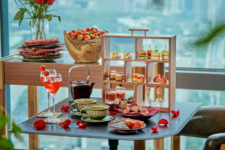 ホテル_4,東京_4,スイーツ_4,絶景_1,レストラン_4,いちご_4