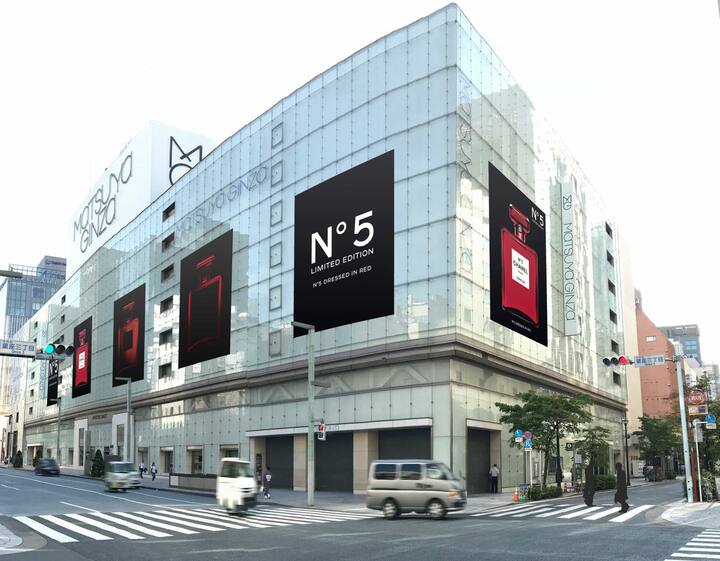松屋 銀座の広告ビジュアル