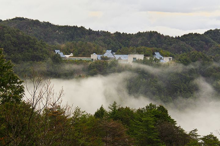 MIHO MUSEUM(滋賀県甲賀市)