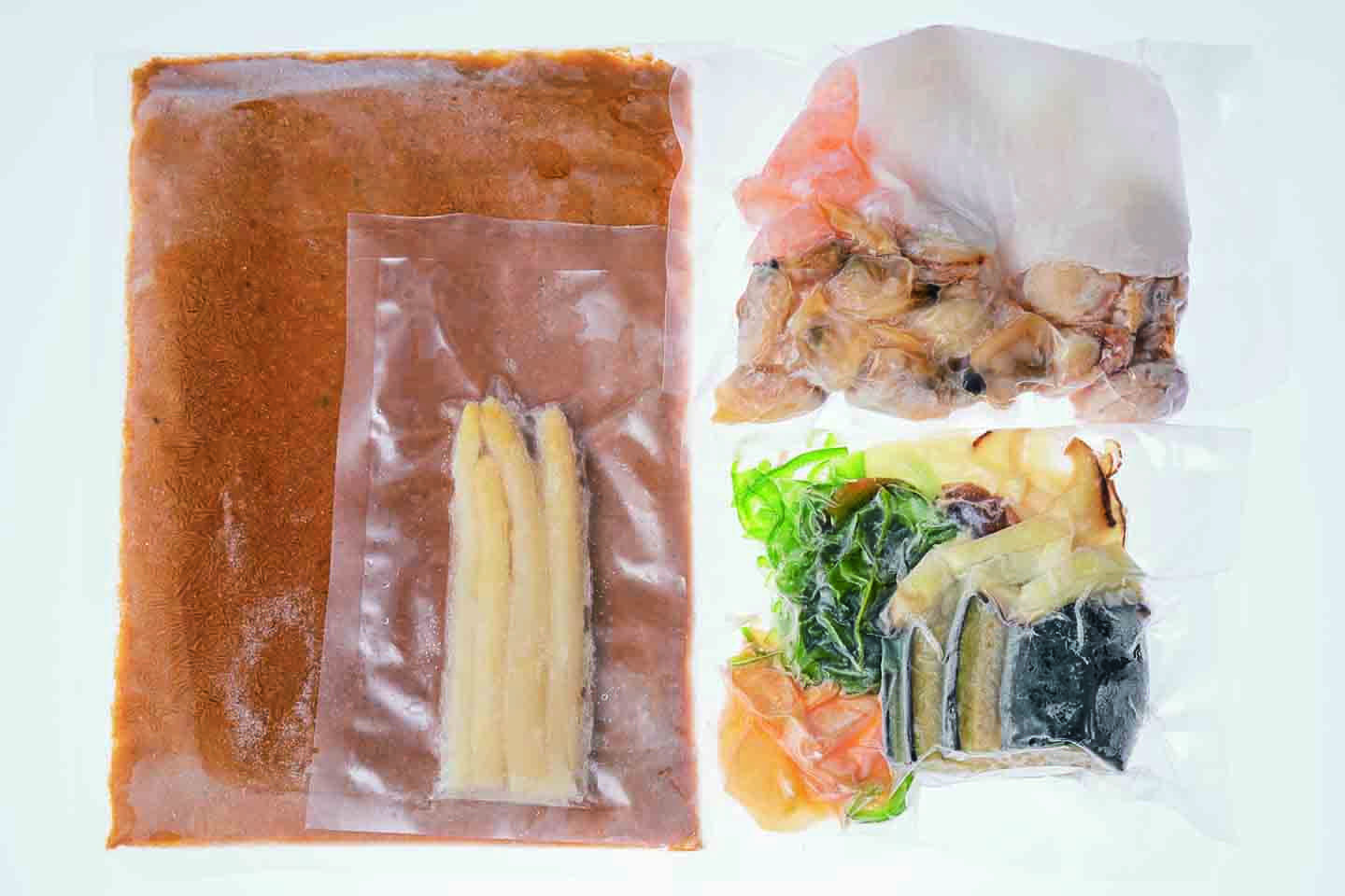 「海の幸タイ国風カレー」2~3人前¥5,940(税込)
