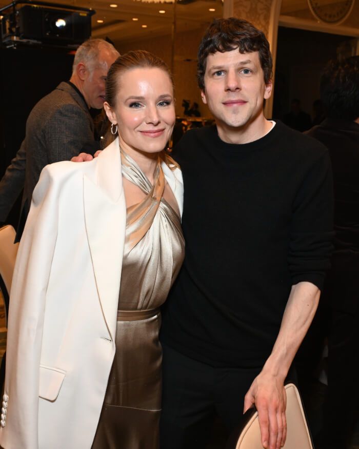 右は、ジェシー・アイゼンバーグ。