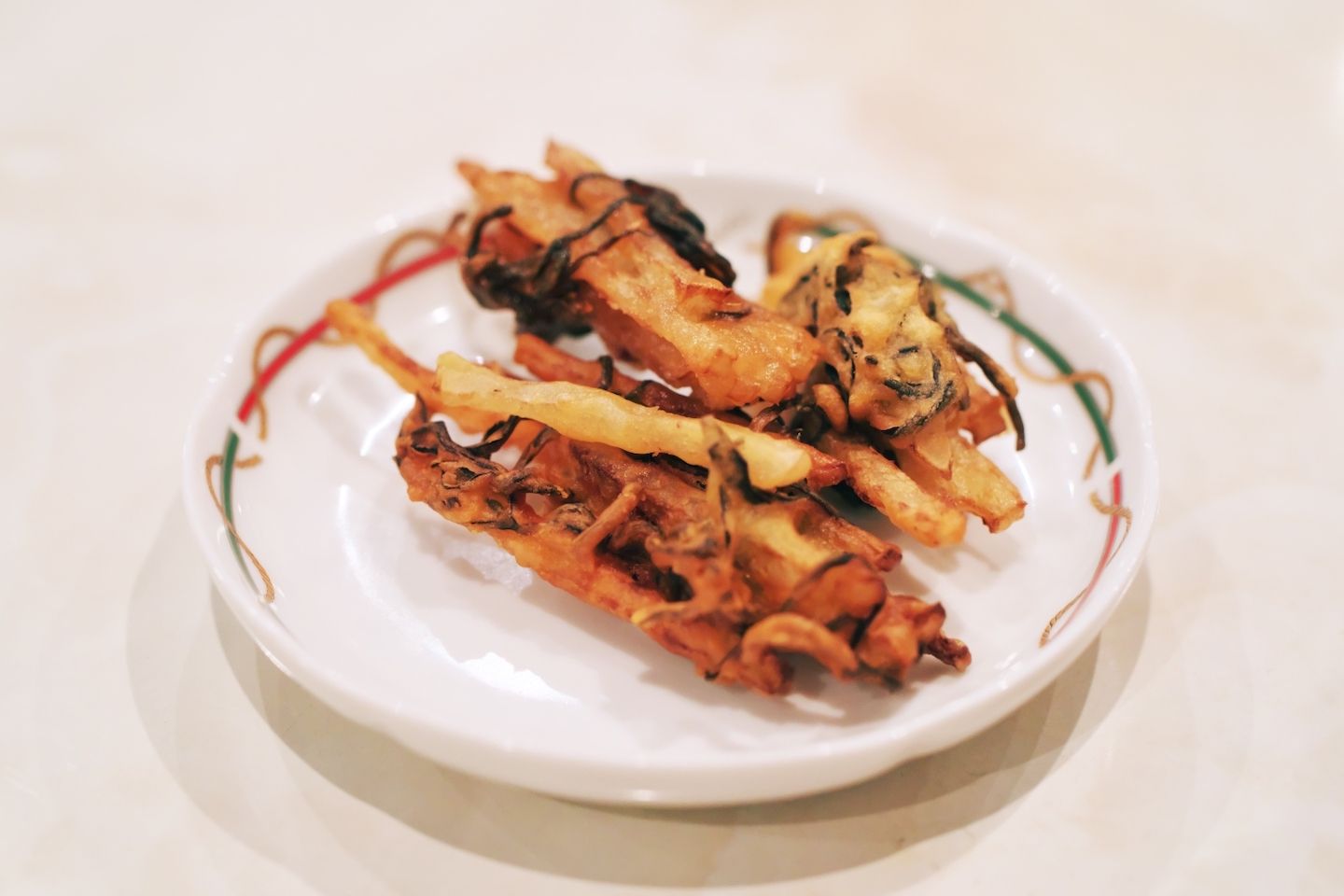 ほんのり塩味が効いていてスナック感覚で食べられる。冷えてもおいしい