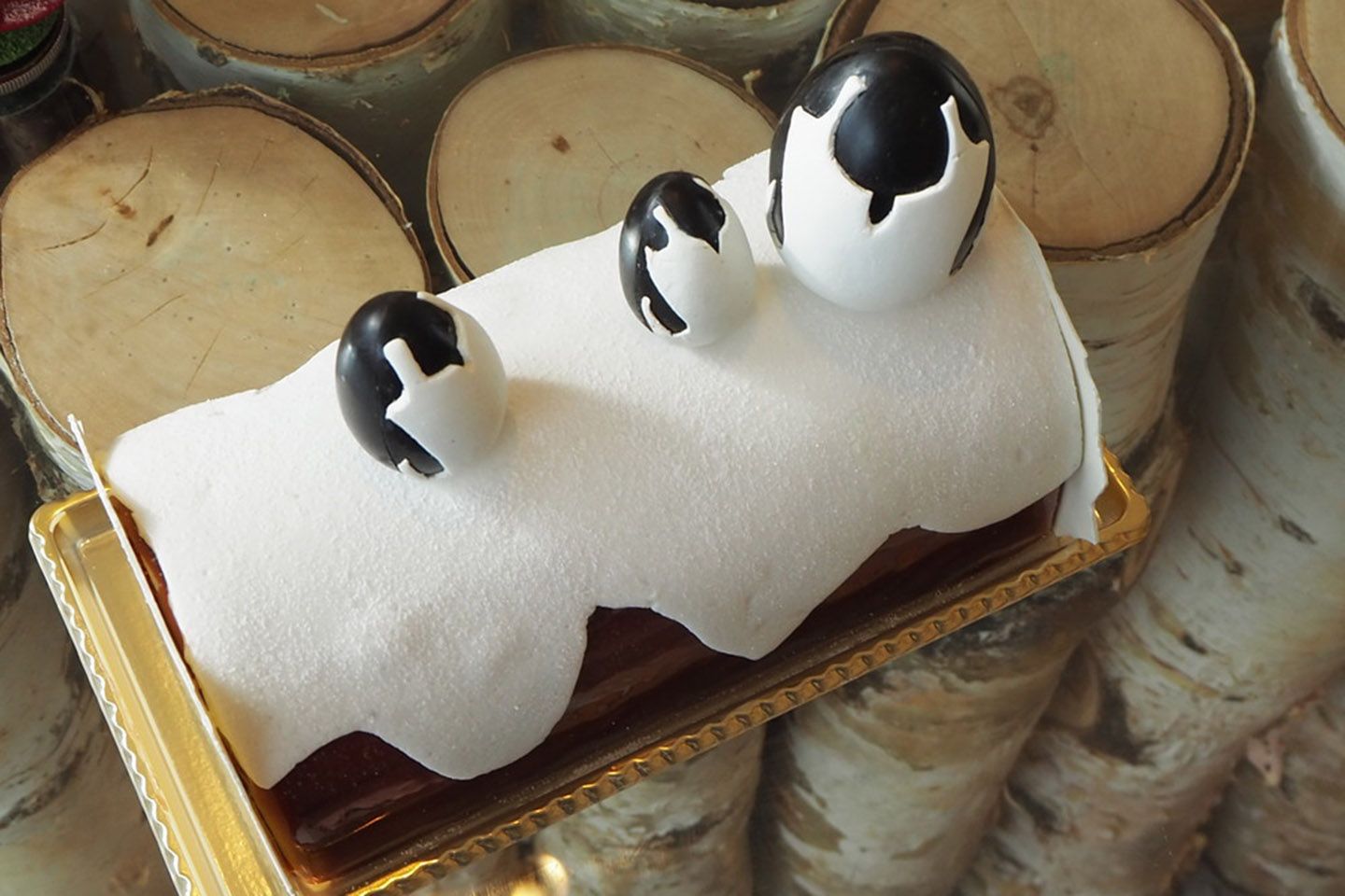 【64】ドミニクアンセルベーカリーの「Penguin Buche(ペンギン ブッシュ)」