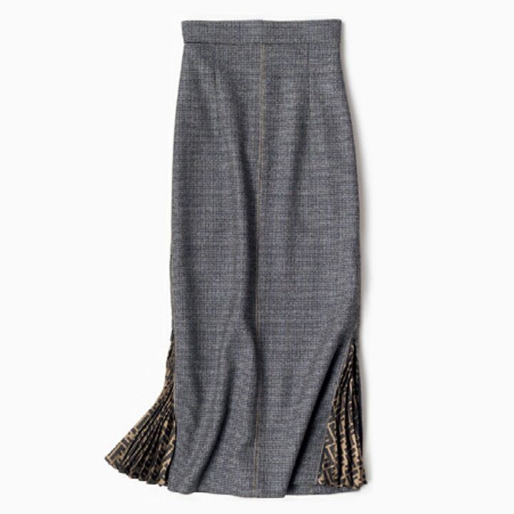 スカート￥185,000（フェンディ ジャパン）　[Precious2018年12月号127ページ] 　