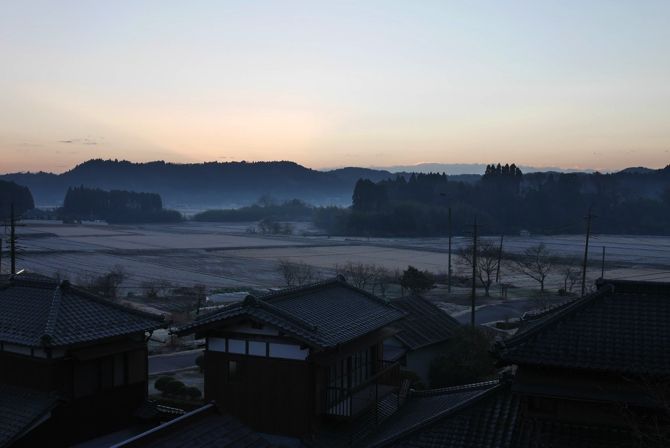 近所の畑の朝焼け