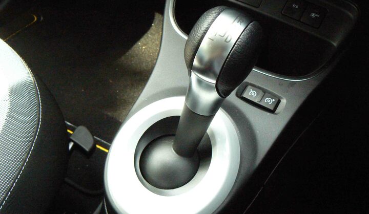 トランスミッションはEDCと呼ばれるツインクラッチ式。